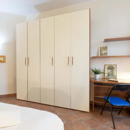 Italian Experience-vintage In Apartment Florence