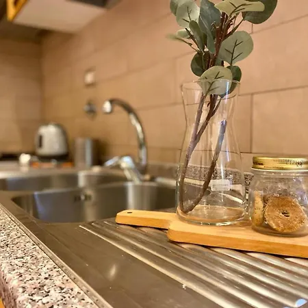 Italian Experience-vintage In Apartment